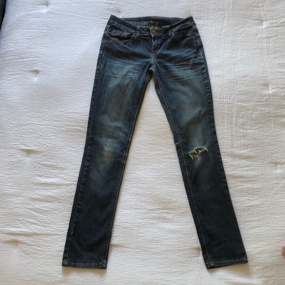 Z co Jeans Medium Wash Distressed Straight Fit Junior Size Denim